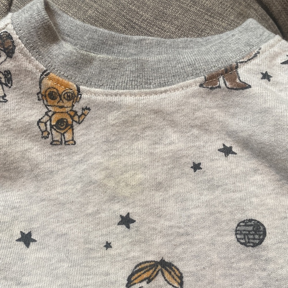 Star Wars Baby Gap Bundle! 3-6 M. 2 Pants, 3 LS onesies, 1 pajamas, 1 sweatsuit - Picture 15 of 16